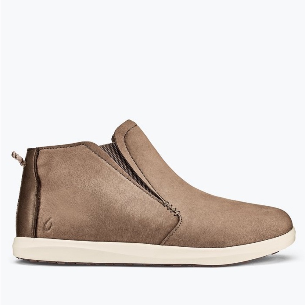 New Olukai women’s Hawai’iloa Manu Hope boot
